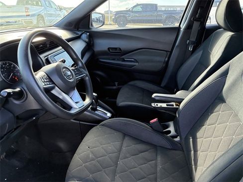 Used 2019 Nissan Kicks S w/ Exterior Electronics Package image 11