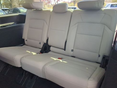 New 2026 Lincoln Navigator Premiere image 22