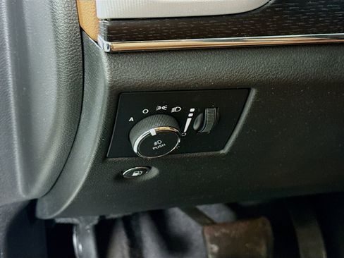 Used 2018 Jeep Grand Cherokee Summit AWD/4WD image 23