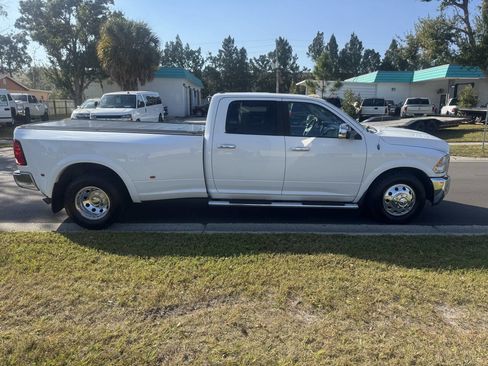 Used 2012 RAM 3500 Laramie Longhorn w/ Max Tow Pkg image 8
