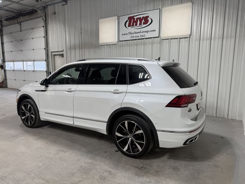 Used 2022 Volkswagen Tiguan SEL R-Line image 19