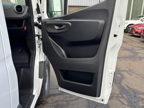Used 2026 Mercedes-Benz Sprinter 2500 image 20