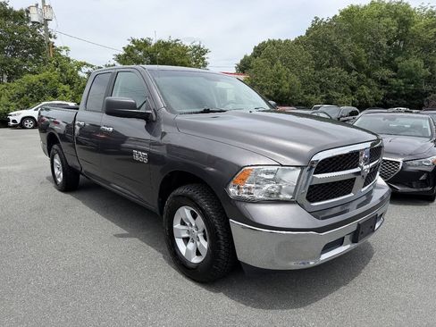 Used 2017 RAM 1500 Classic SLT AWD/4WD image 3