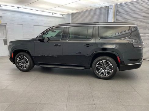 New 2026 Jeep Grand Wagoneer 2WD image 6