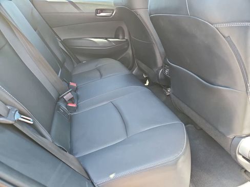 Used 2022 Toyota Corolla Cross XLE w/ Convenience Package FWD image 24