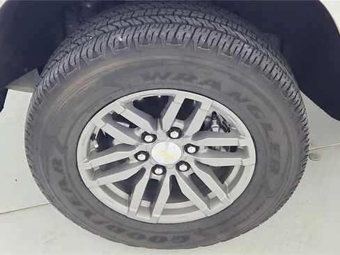 Used 2023 Chevrolet Colorado LT image 17