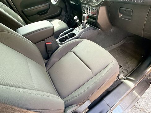 Used 2023 Jeep Wrangler Willys image 32