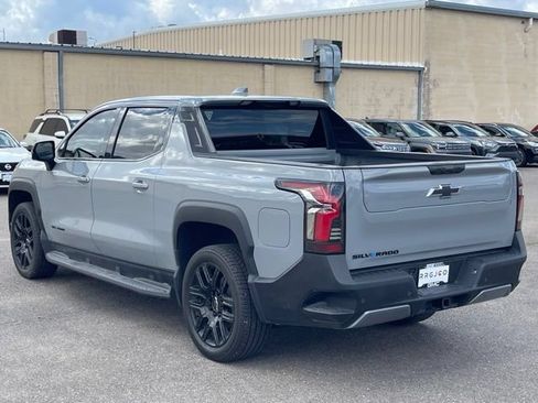 Used 2026 Chevrolet Silverado EV LT w/ Plus Package AWD/4WD image 5