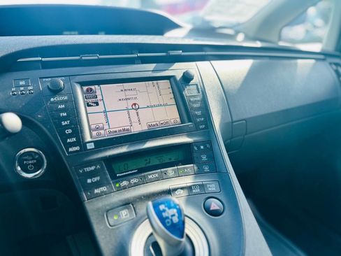 Used 2010 Toyota Prius Five image 16