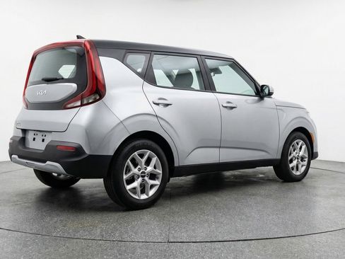 Used 2025 Kia Soul LX w/ LX Technology Package image 9