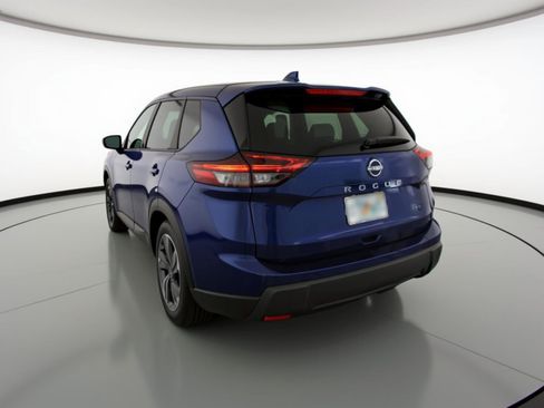 Used 2025 Nissan Rogue SV image 6