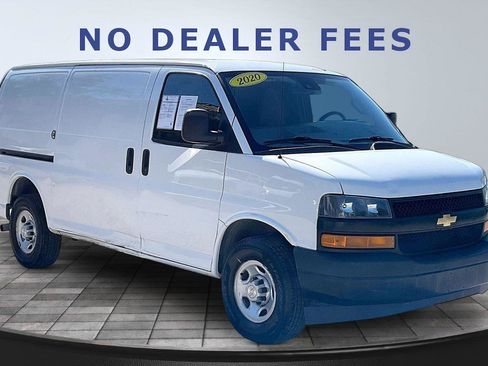 Used 2020 Chevrolet Express 2500 w/ Driver Convenience Package RWD image 3