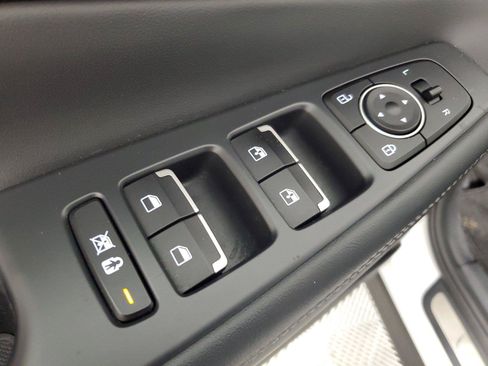 Used 2020 Hyundai Santa Fe Limited FWD image 18