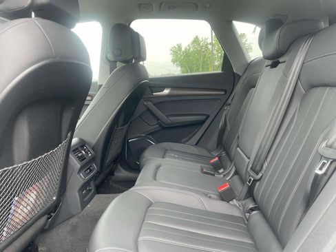 Used 2023 Audi Q5 2.0T Premium w/ Convenience Package AWD/4WD image 11