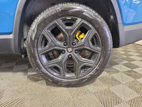 Used 2023 Rivian R1S Adventure image 10