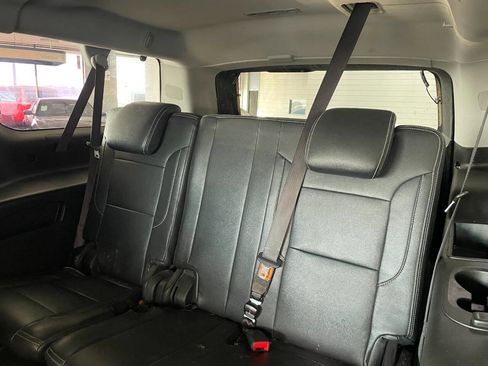 Used 2016 GMC Yukon XL SLE w/ Convenience Package image 22