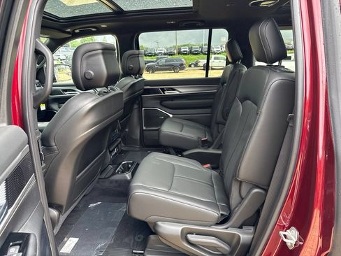 New 2026 Jeep Grand Wagoneer 4WD image 23