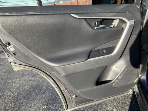 Used 2019 Toyota RAV4 XSE image 39