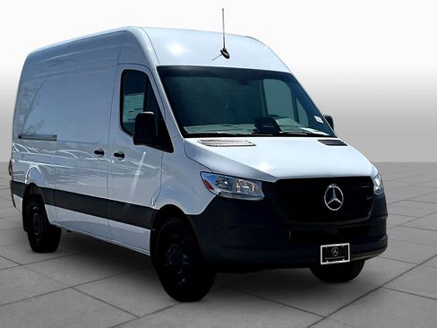 New 2025 Mercedes-Benz Sprinter 2500 image 2