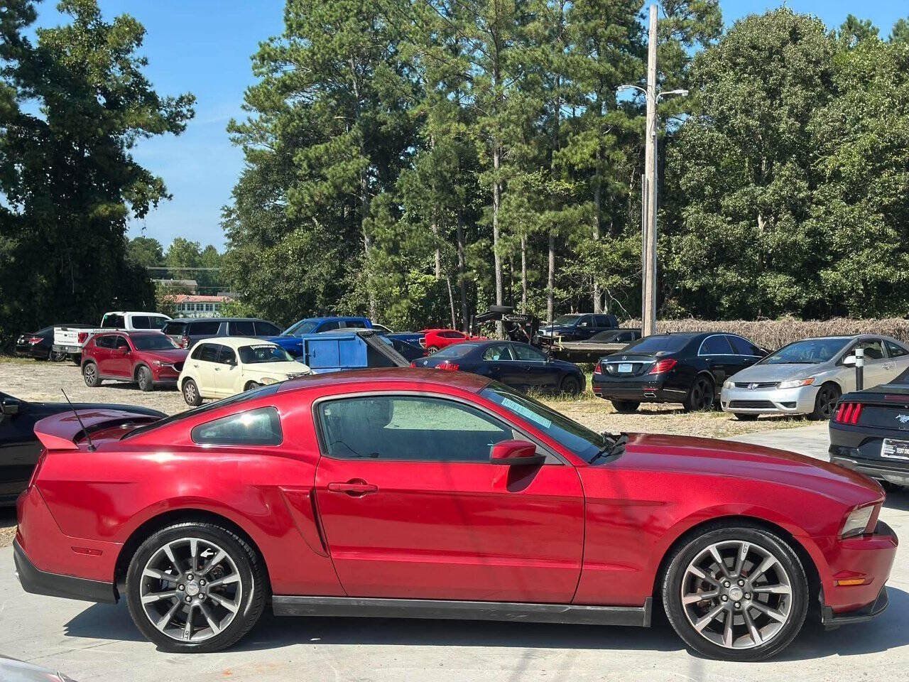 Used 2011 Ford Mustang GT Premium w/ 402A Rapid Spec Order Code RWD image 4