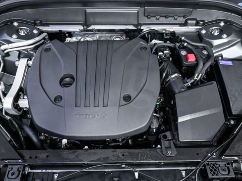 Certified 2026 Volvo XC60 B5 Ultra w/ Protection Package Premier image 38