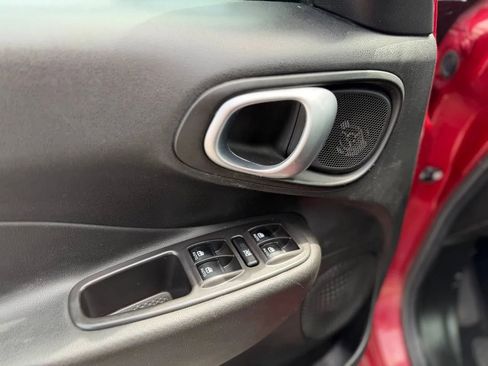 Used 2016 FIAT 500L Trekking FWD image 40