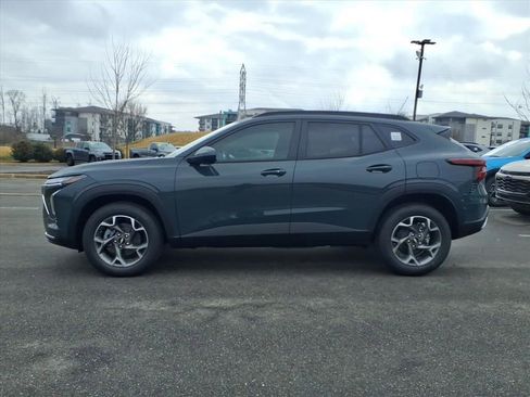 New 2026 Chevrolet Trax LT w/ Driver Confidence Package image 25