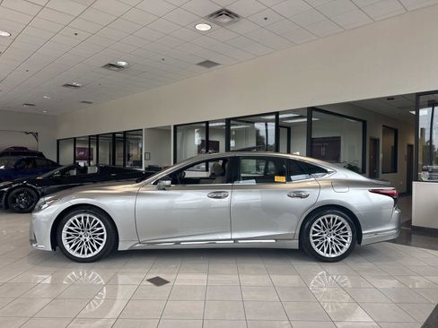 Used 2024 Lexus LS 500 image 8