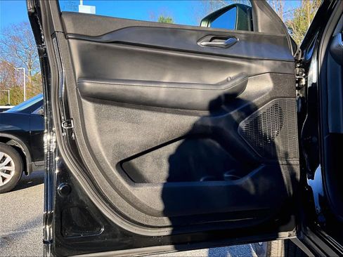 Used 2023 Jeep Grand Cherokee L Laredo image 7