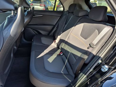 Used 2025 Kia Niro LX FWD image 28