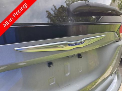 Used 2019 Chrysler Pacifica Limited FWD image 4