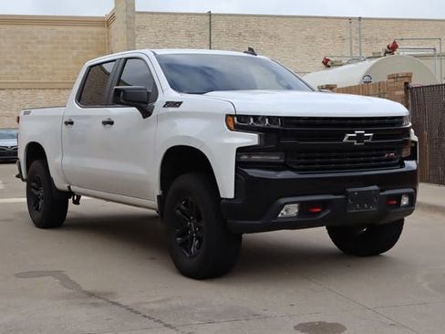 Used 2019 Chevrolet Silverado 1500 LT Trail Boss AWD/4WD image 2