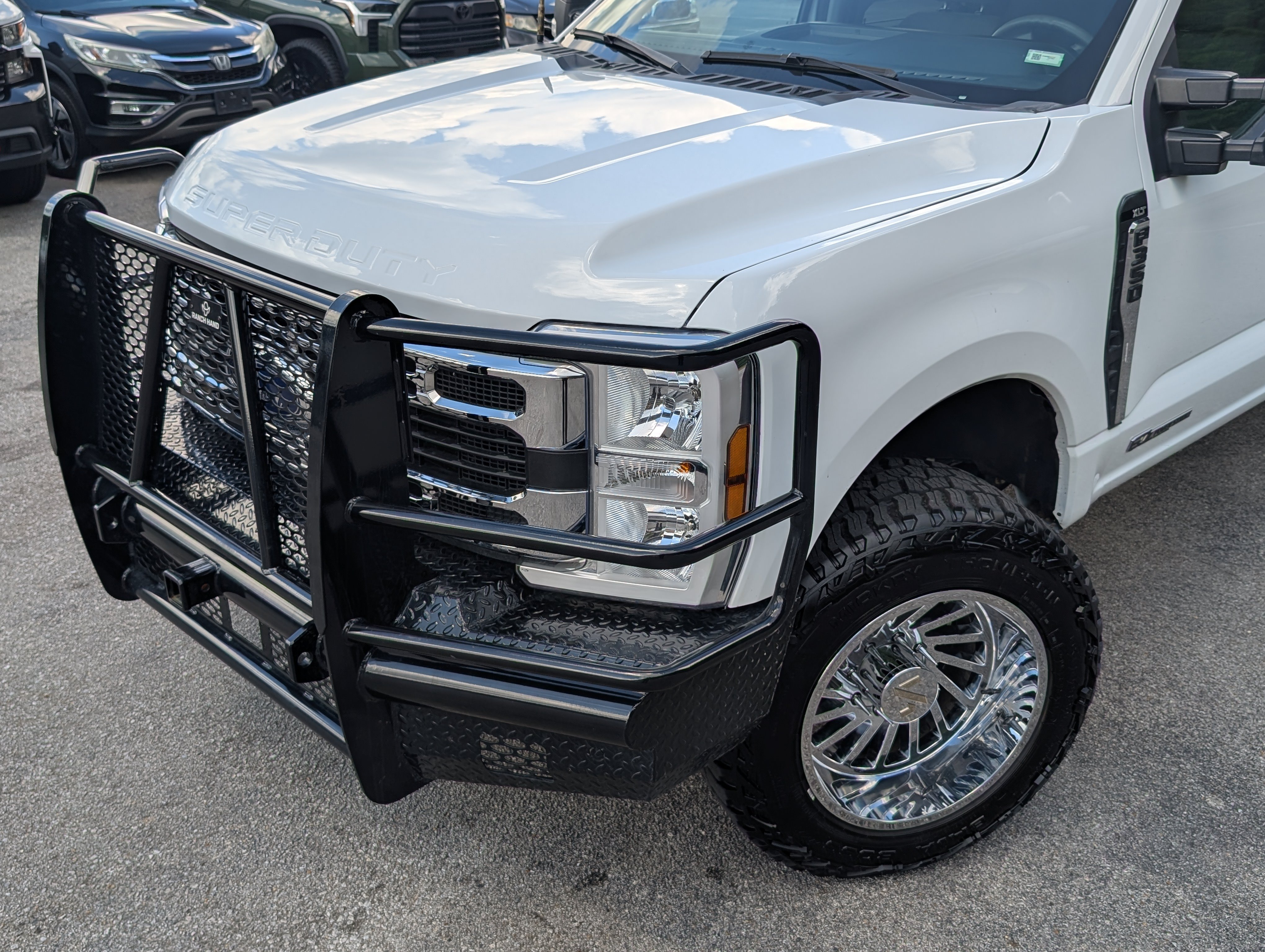 Used 2024 Ford F350 XLT AWD/4WD image 13