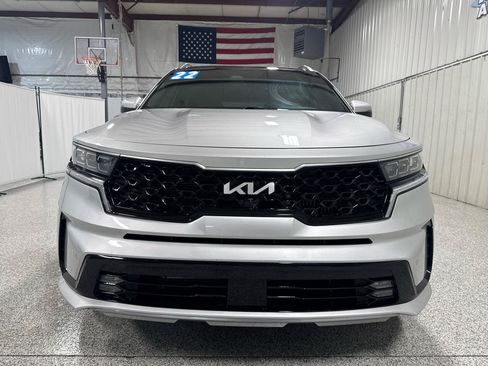 Used 2022 Kia Sorento SX Prestige w/ Panoramic Sunroof Package AWD/4WD image 3