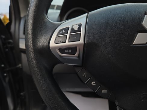 Used 2016 Mitsubishi Lancer ES image 17