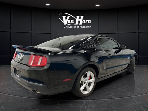 Used 2010 Ford Mustang GT RWD image 7