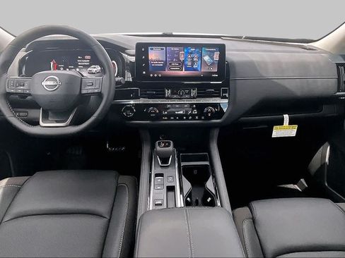 New 2026 Nissan Pathfinder SL FWD image 5