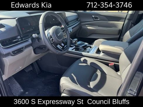 New 2026 Kia Carnival EX FWD image 15