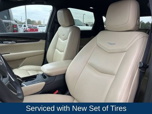 Used 2017 Cadillac XT5 FWD image 14