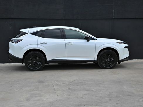 Used 2025 Nissan Murano SV FWD image 7