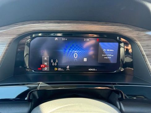 Certified 2024 Volkswagen Atlas SEL Premium R-Line image 16