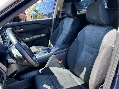 Used 2025 Nissan Rogue SV AWD/4WD image 21