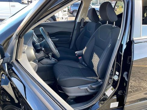 Used 2022 Nissan Kicks S image 22