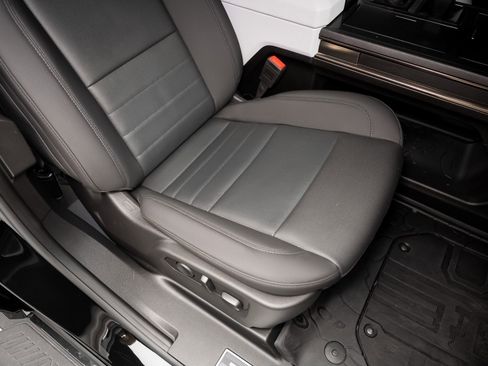 Used 2024 GMC Hummer EV 2X image 60