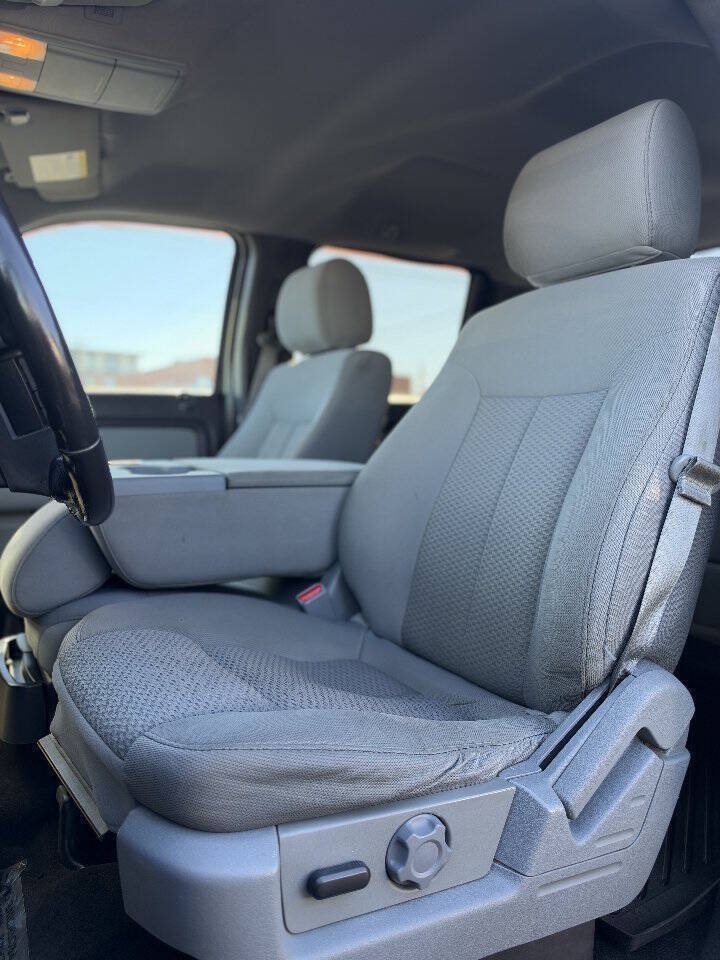 Used 2013 Ford F150 XLT w/ Mid Equipment Group AWD/4WD image 3