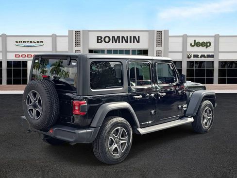 Used 2018 Jeep Wrangler Unlimited Sport S image 3