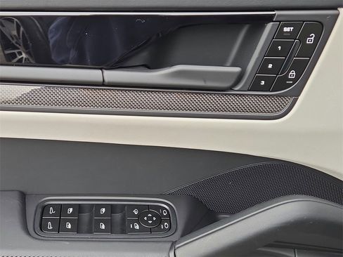 New 2026 Porsche Cayenne GTS image 7