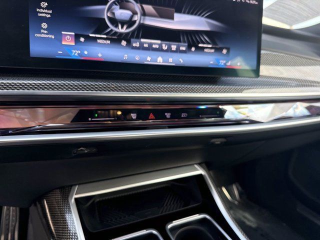 Certified 2023 BMW i7 xDrive60 AWD/4WD image 27