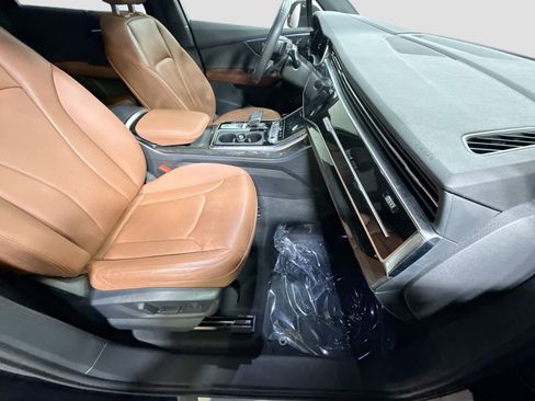 Used 2021 Audi Q7 3.0T Prestige image 16