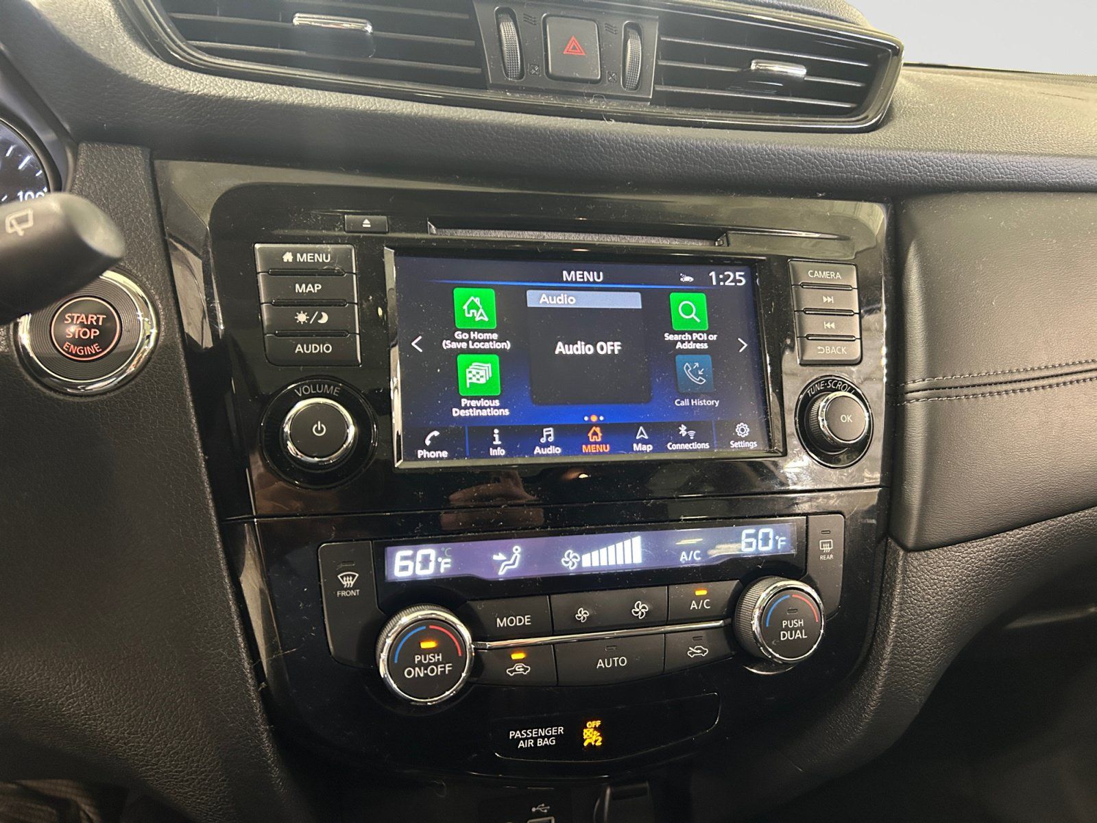 Used 2018 Nissan Rogue SL w/ Premium Package AWD/4WD image 16